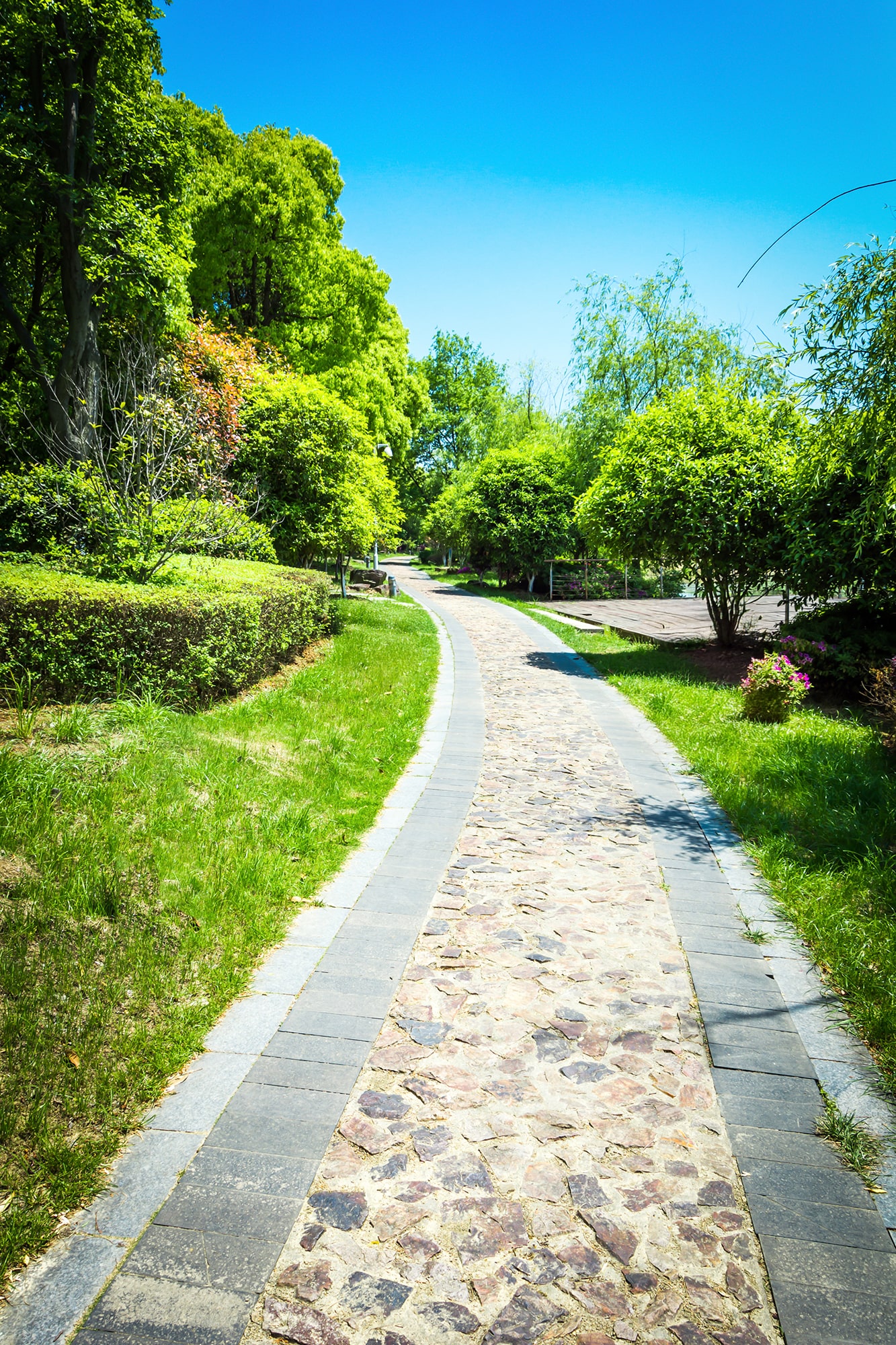 Cours et allées Terrassement isère (38) Guironnet TP Marcilloles